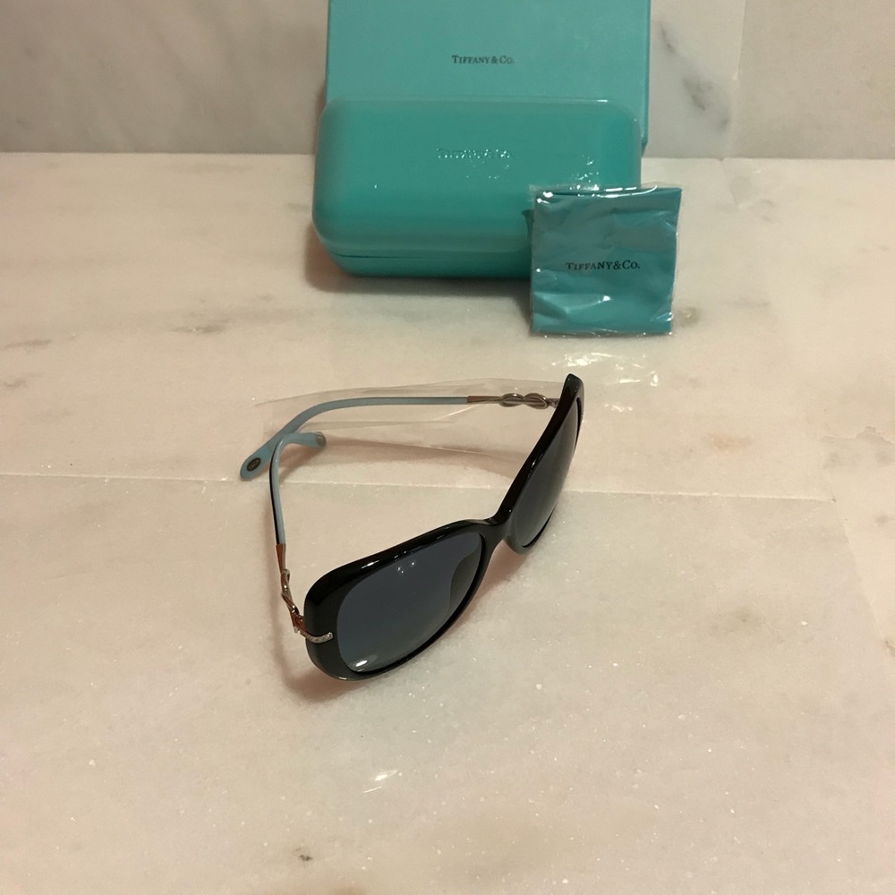 New Authentic TIFFANY SUNGLASSES - Picture 2 of 7
